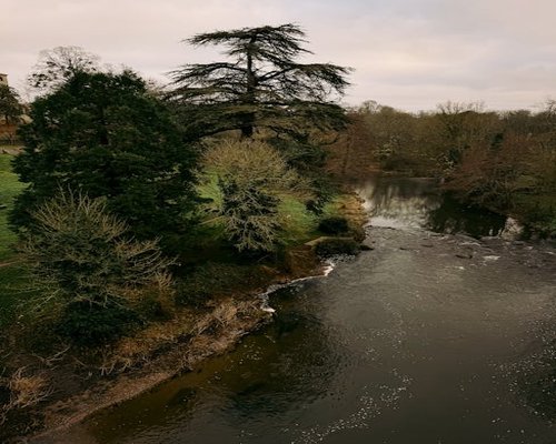 Berjalan santai di luar ruangan